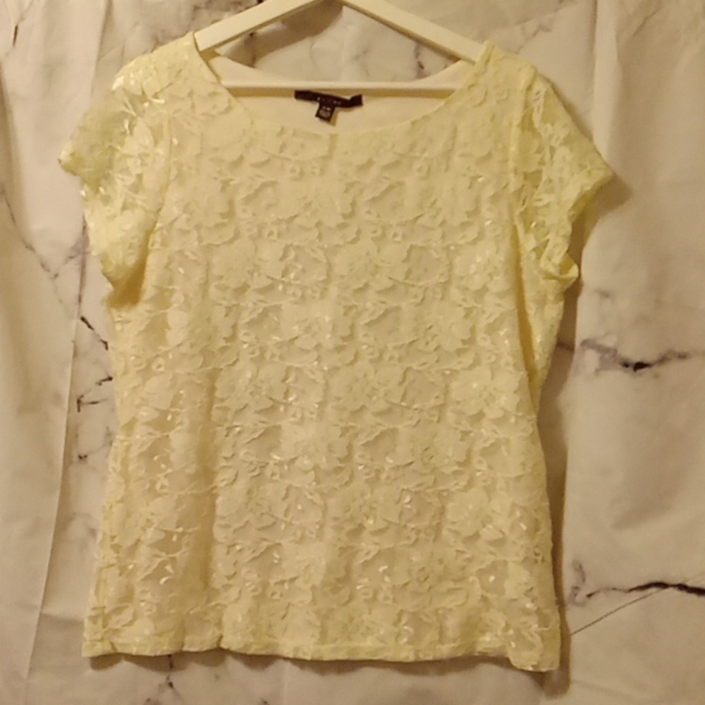 Fever floral top Lg cream ❤️❤️❤️❤️